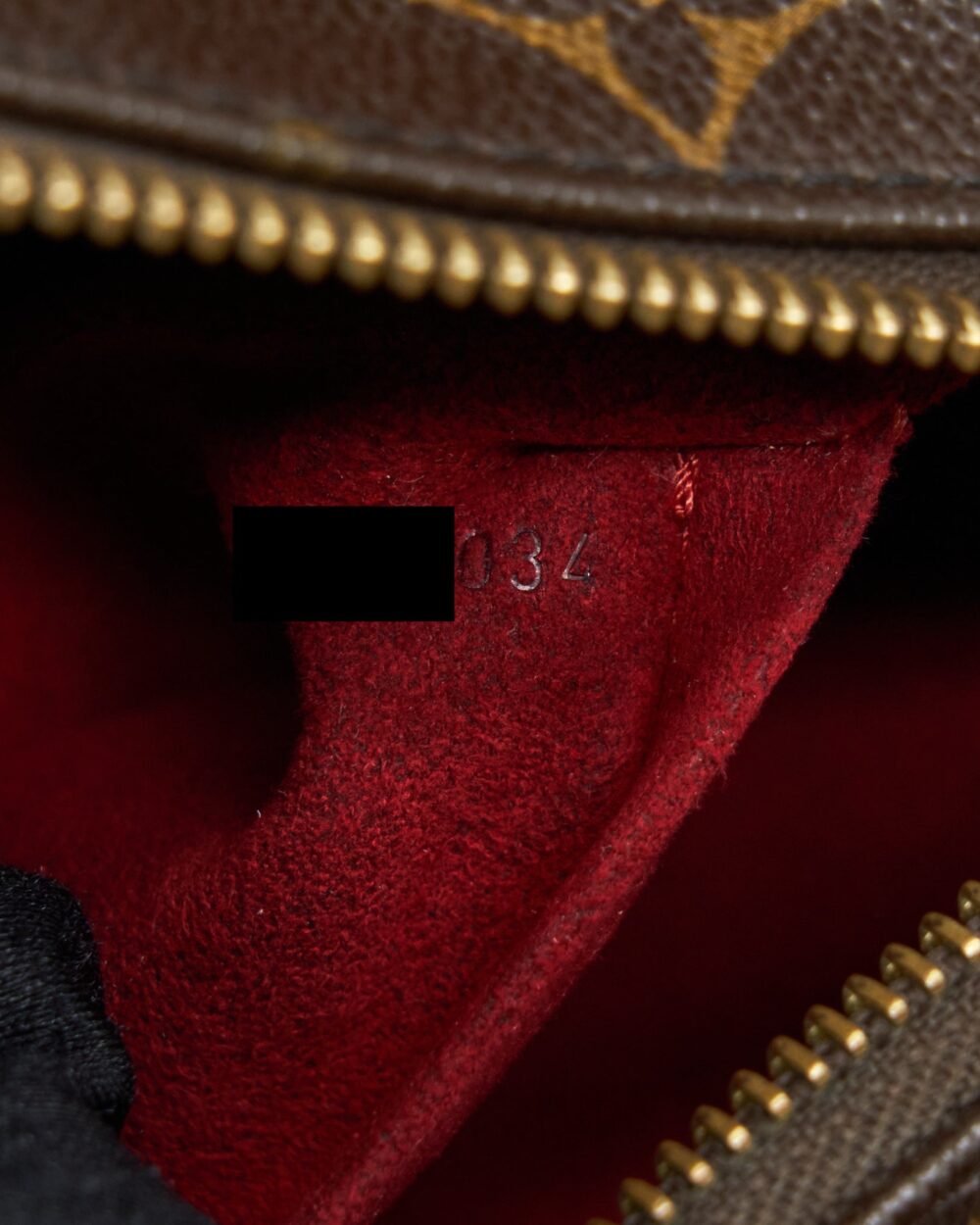 AAA Replica Louis Vuitton LV VINTAGE MONOGRAM SHOULDER BAG GHW
