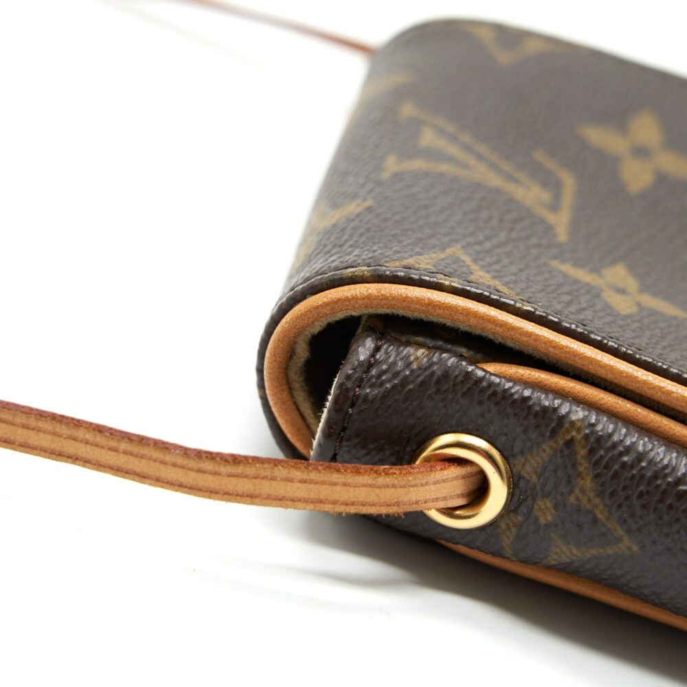 AAA Replica Louis Vuitton LV VINTAGE MINI FLAP CROSSBODY BAG