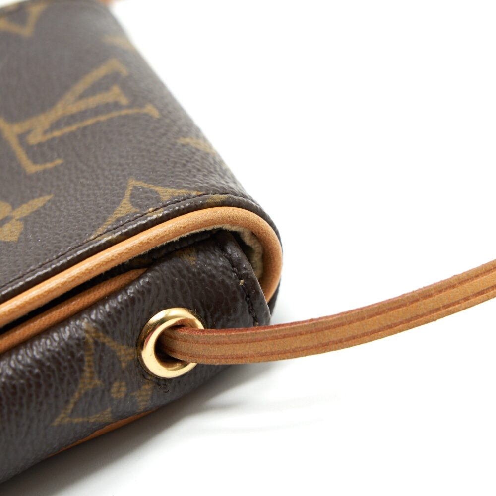 AAA Replica Louis Vuitton LV VINTAGE MINI FLAP CROSSBODY BAG