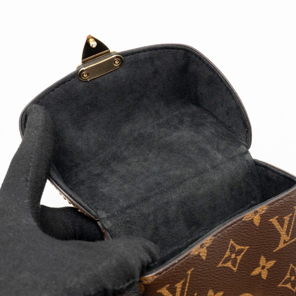 AAA Replica Louis Vuitton LV TOP HANDLE CAMERA BOX MONOGRAM REVERSE CANVAS GHW M82465