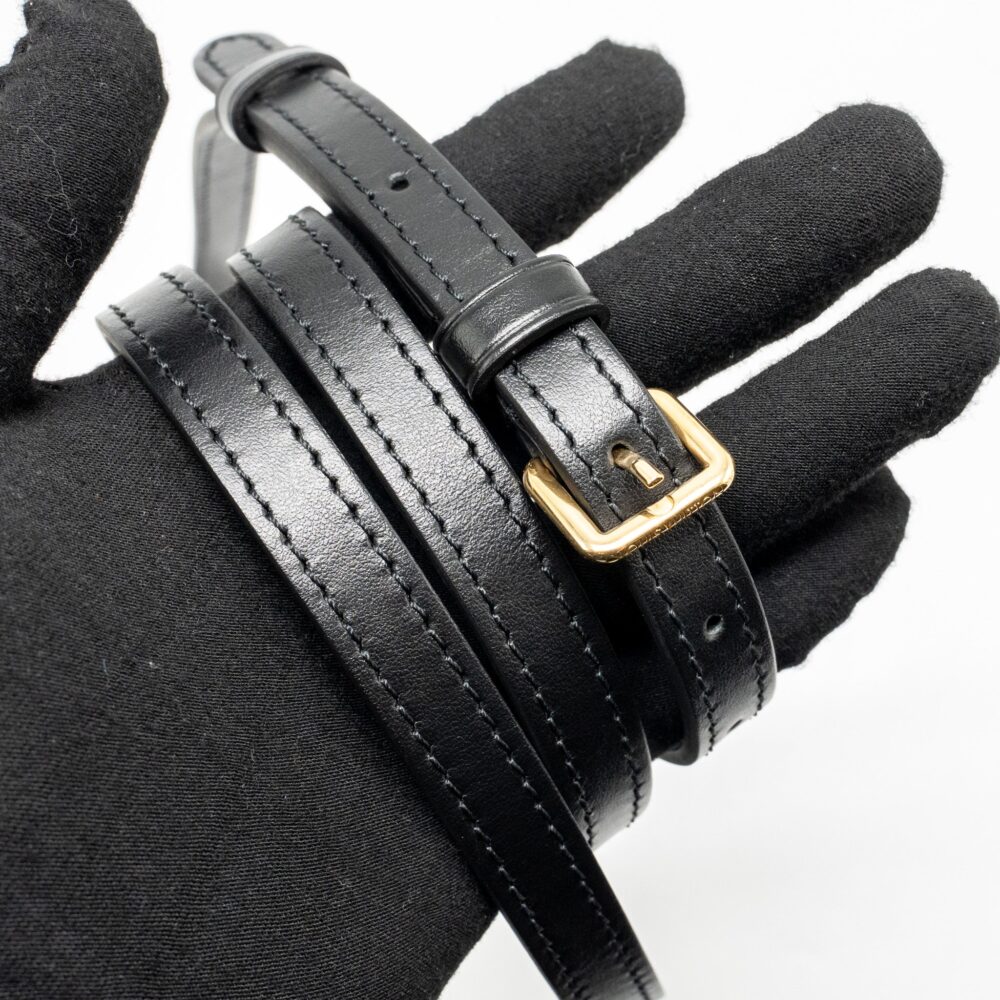 AAA Replica Louis Vuitton LV TOP HANDLE CAMERA BOX MONOGRAM REVERSE CANVAS GHW M82465