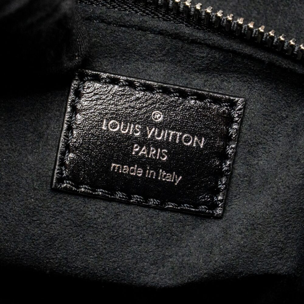 AAA Replica Louis Vuitton LV Carryall Vibe MM Lambskin/Monogram Canvas Black SHW M25143
