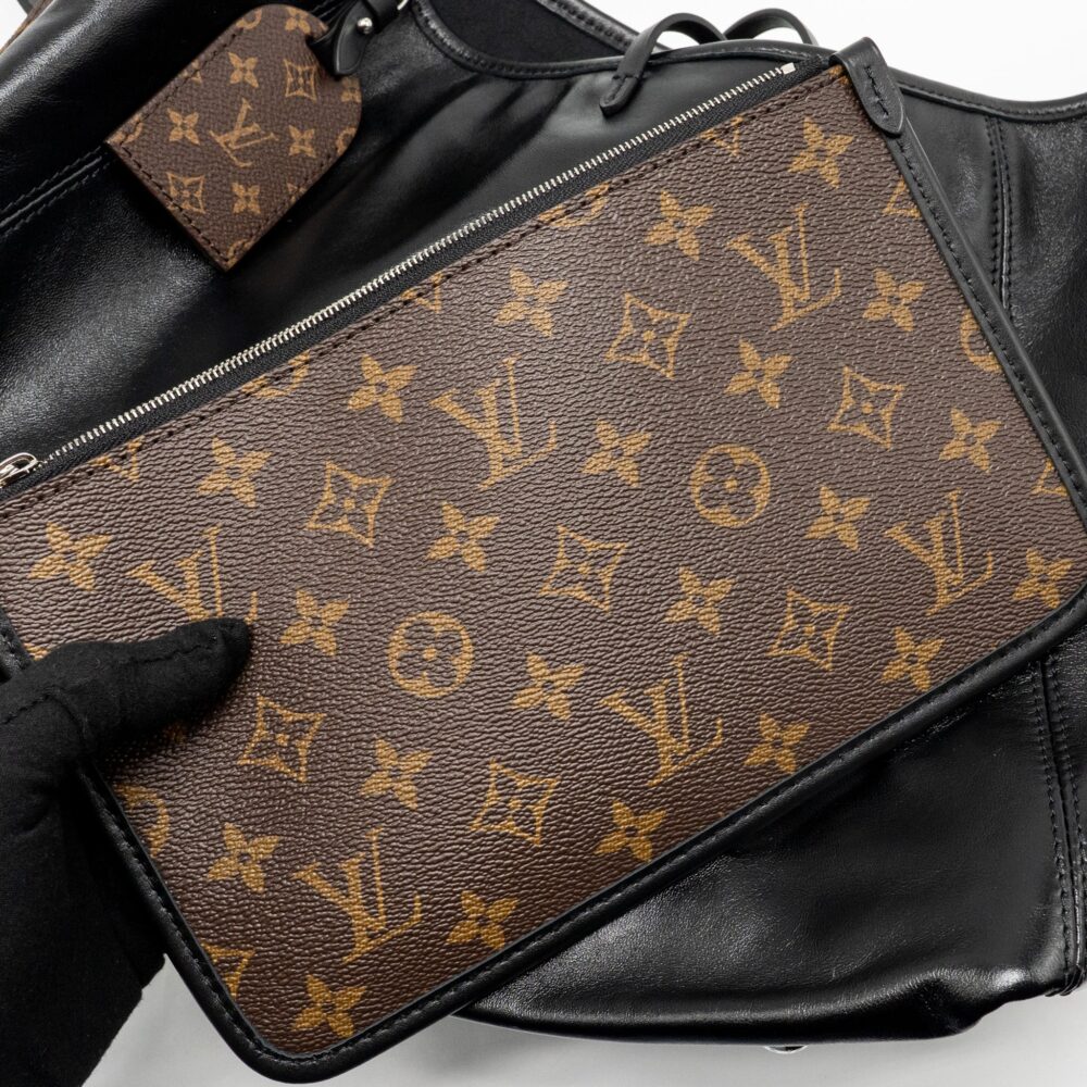 AAA Replica Louis Vuitton LV Carryall Vibe MM Lambskin/Monogram Canvas Black SHW M25143