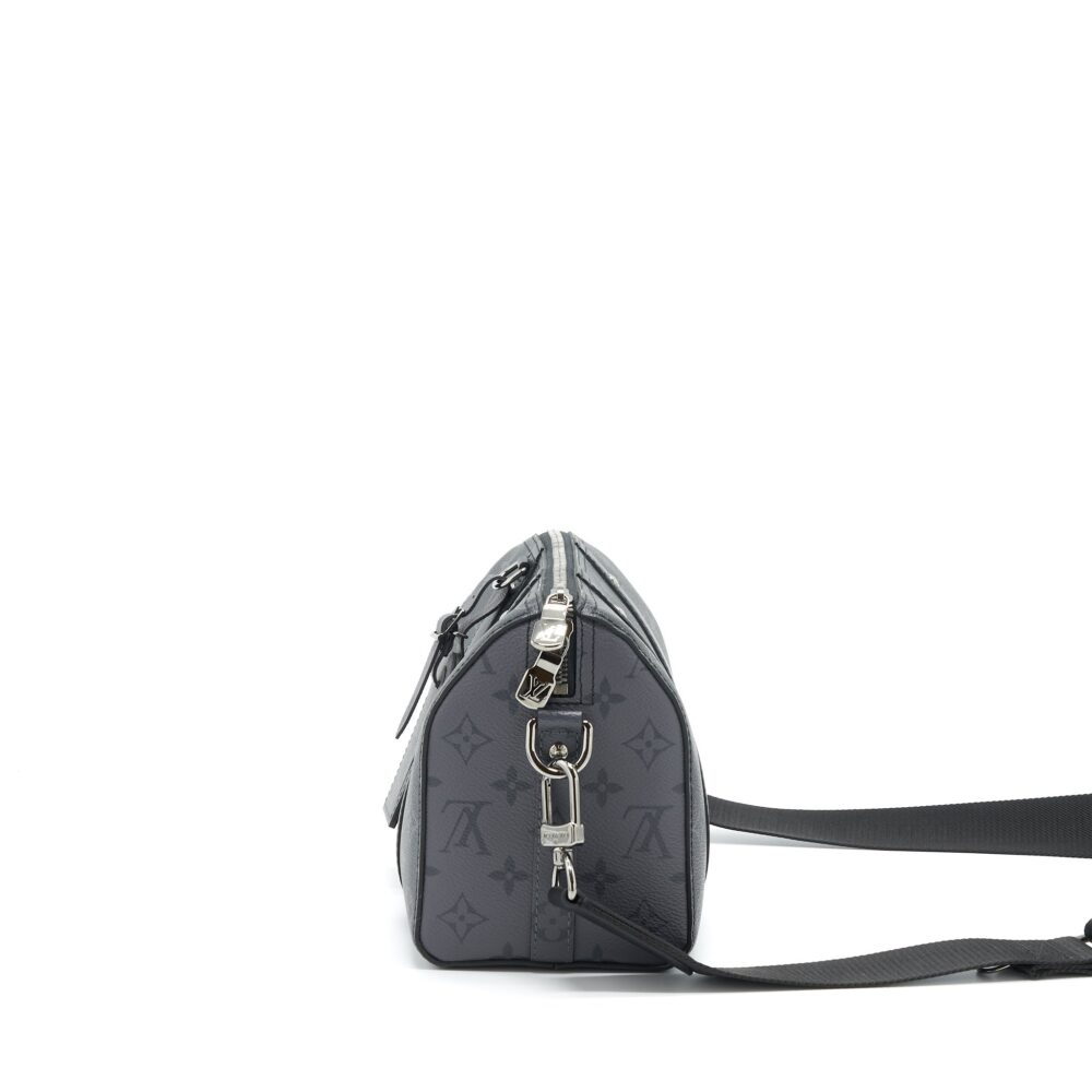 AAA Replica Louis Vuitton LV CITY KEEEPALL 27CM MONOGRAM ECLIPSE AND MONOGRAM ECLIPSE REVERSE