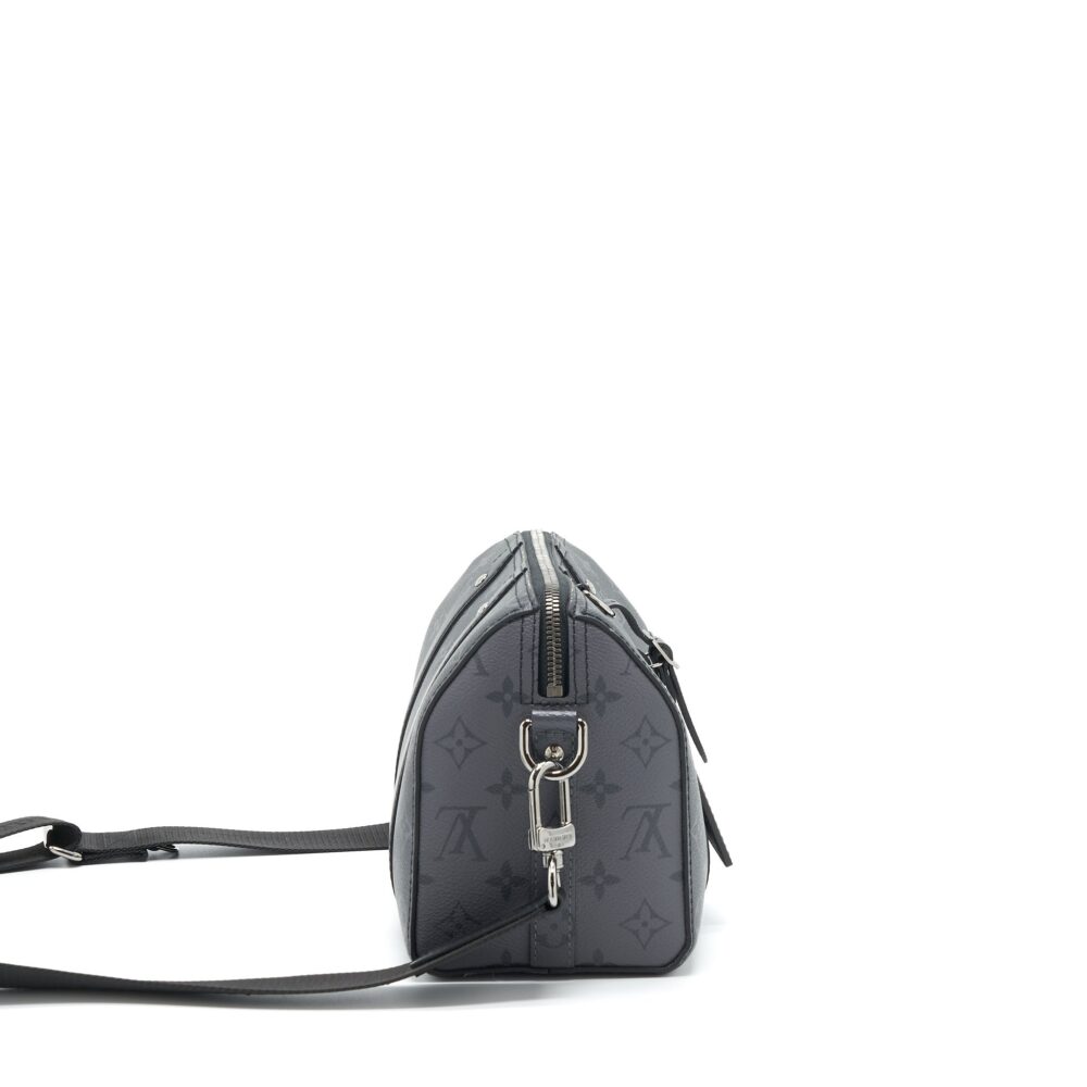 AAA Replica Louis Vuitton LV CITY KEEEPALL 27CM MONOGRAM ECLIPSE AND MONOGRAM ECLIPSE REVERSE