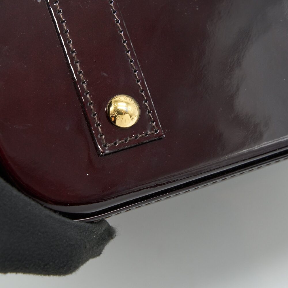 AAA Replica Louis Vuitton LV ALMA BB PATENT AMARANTE RAYE GHW
