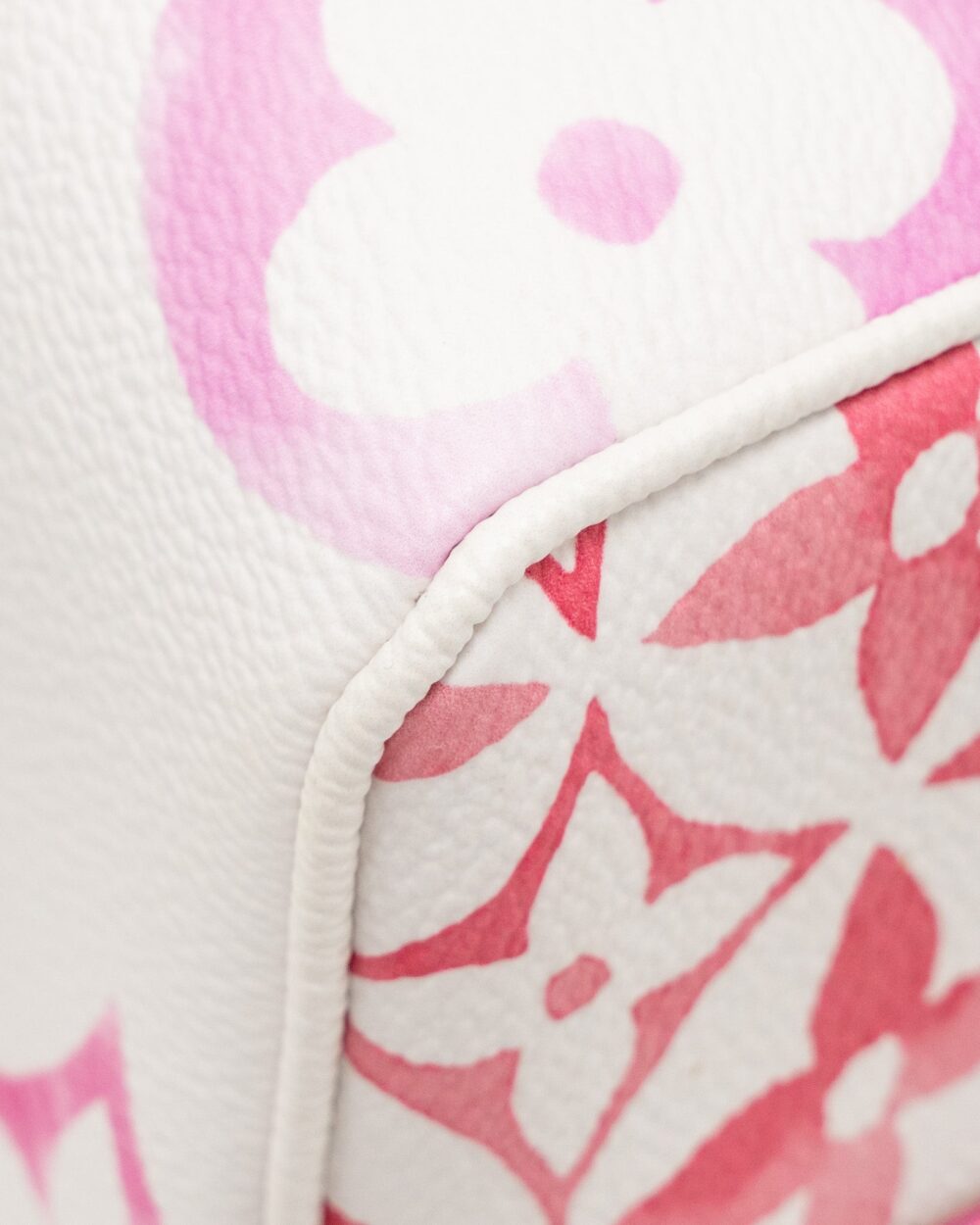 AAA Replica Louis Vuitton LV BY THE POOL SPEEDY BANDOULIERE 25 GIANT MONOGRAM CANVAS PINK/WHITE GHW