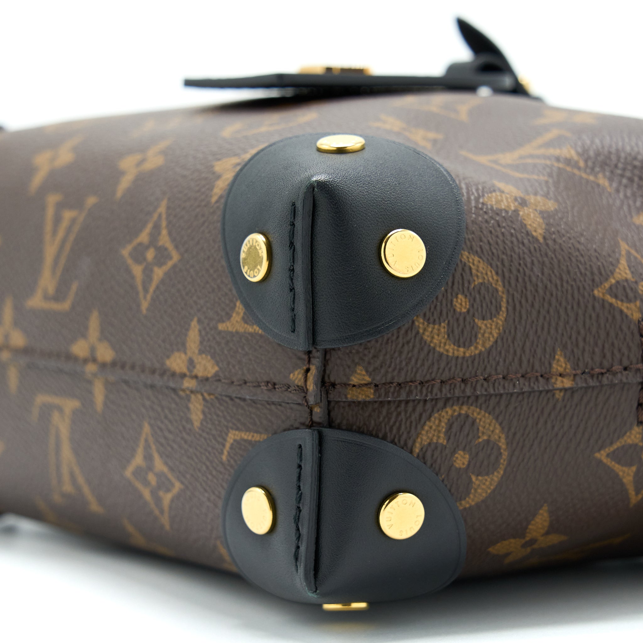 AAA Replica Louis Vuitton LV PETITE MALLE SOUPLE MONOGRAM CANVAS GHW