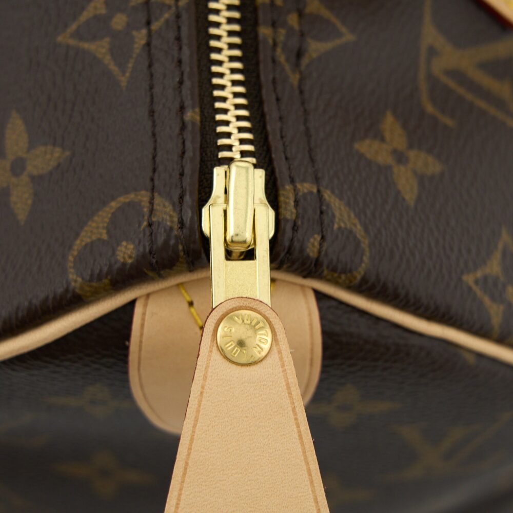 AAA Replica Louis Vuitton LV SPEEDY 25 MONOGRAM CANVAS GHW (NEW VERSION)