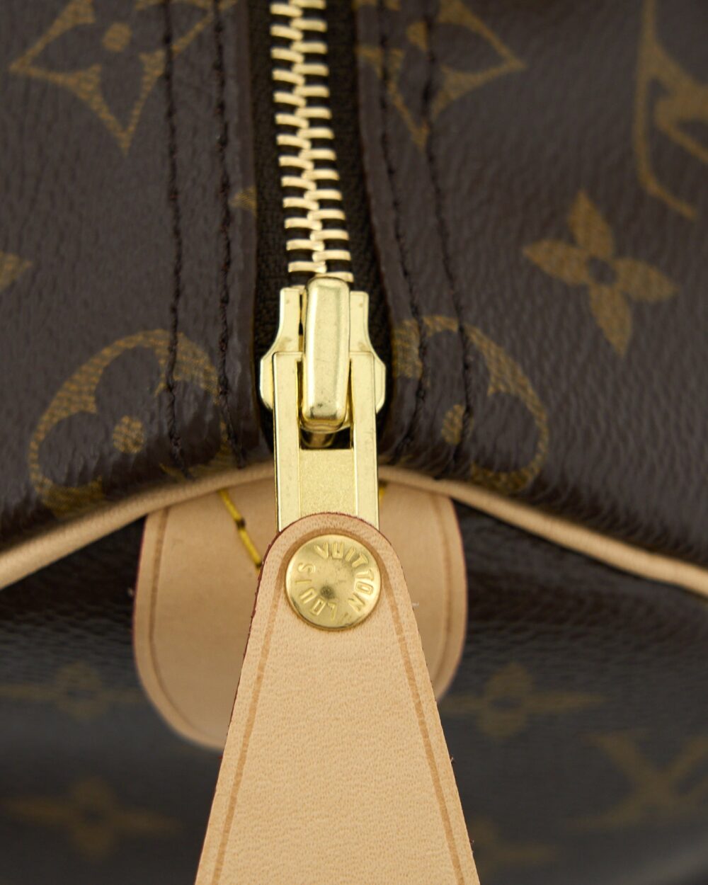 AAA Replica Louis Vuitton LV SPEEDY 25 MONOGRAM CANVAS GHW (NEW VERSION)