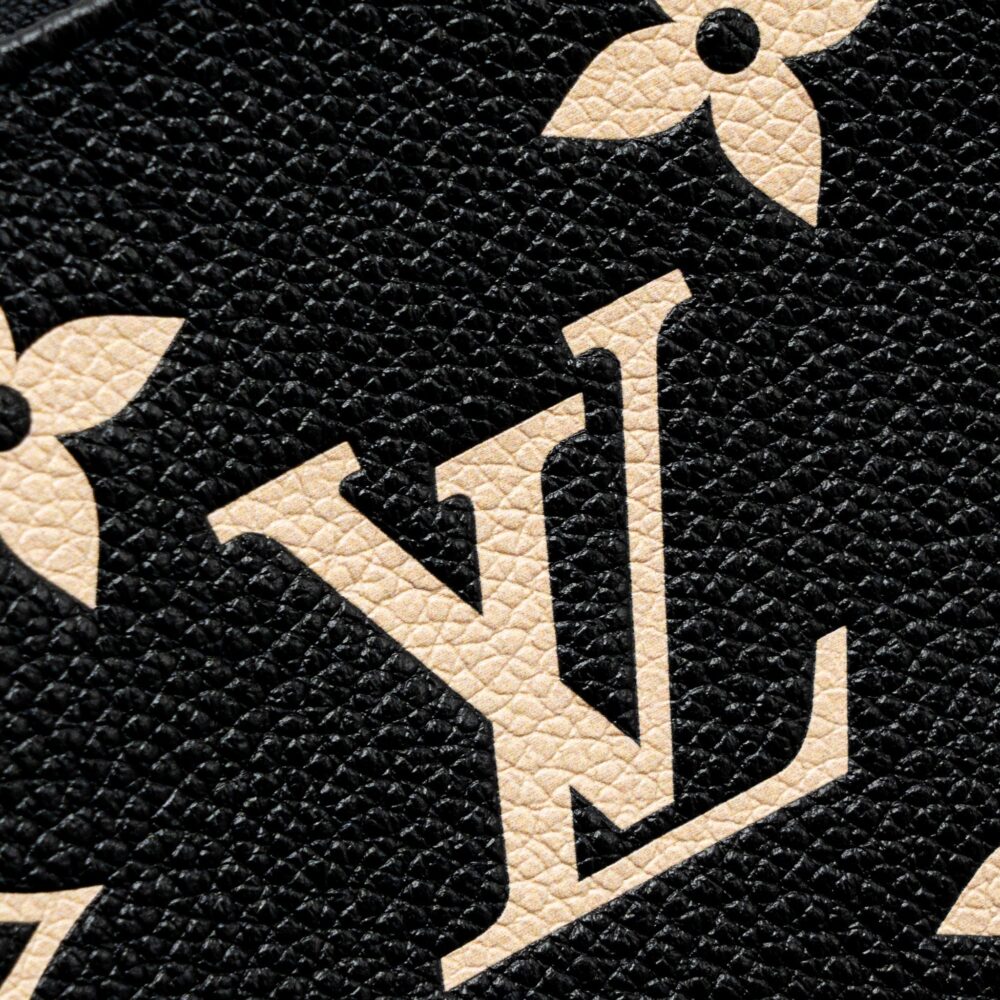 AAA Replica Louis Vuitton LV MINI POCHETTE ACCESSORIES BICOLOUR MONOGRAM EMPREINTE LEATHER GHW (NEW VERSION)