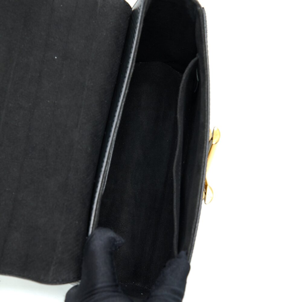 AAA Replica Louis Vuitton LV TWIST MM EPI BLACK GHW