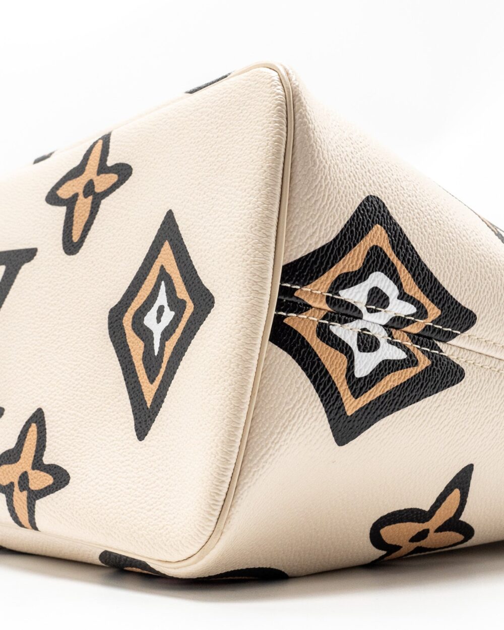 AAA Replica Louis Vuitton LV NEVERFULL MM WILD AT HEART EMPREINTE CREAM GHW