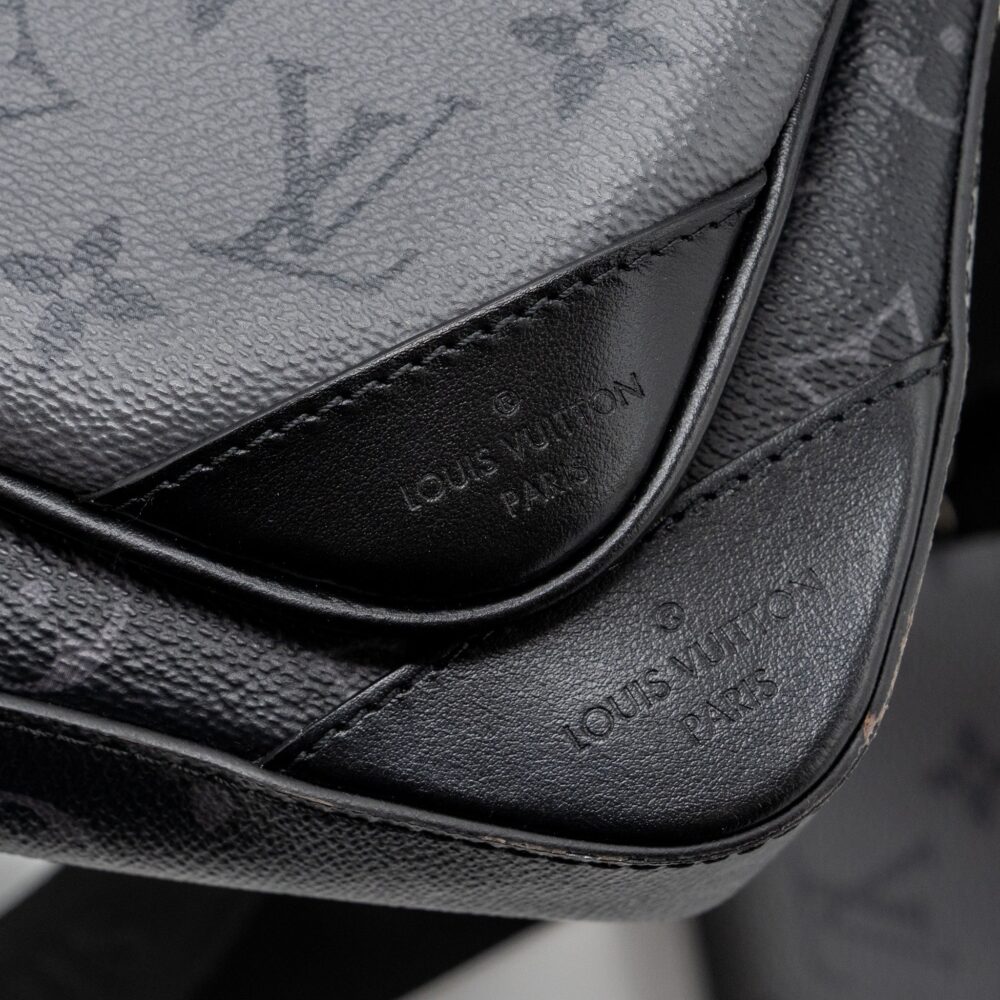 AAA Replica Louis Vuitton LV TRIO MESSENGER BAG MONOGRAM ECLIPSE SHW