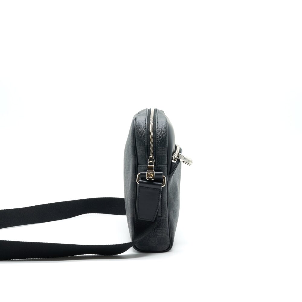 AAA Replica Louis Vuitton LV DAYTON PM MEN'S MESSENGER BAG