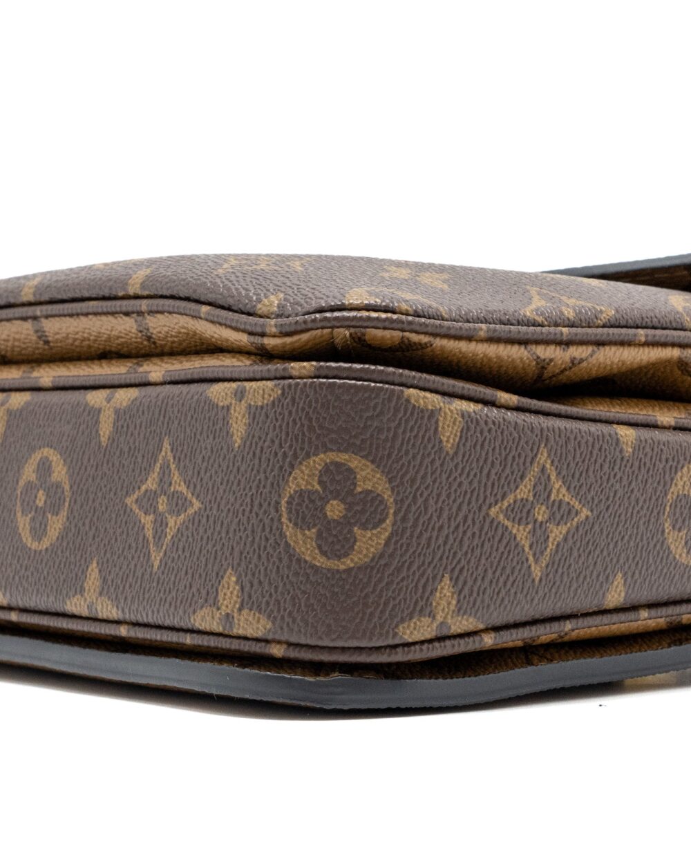 AAA Replica Louis Vuitton LV POCHETTE MÉTIS MONOGRAM REVERSE CANVAS GHW