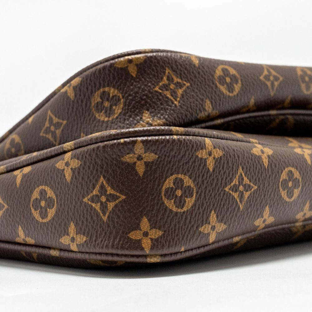 AAA Replica Louis Vuitton LV MULTI POCHETTE ACCESSOIRES MONOGRAM CANVAS GHW
