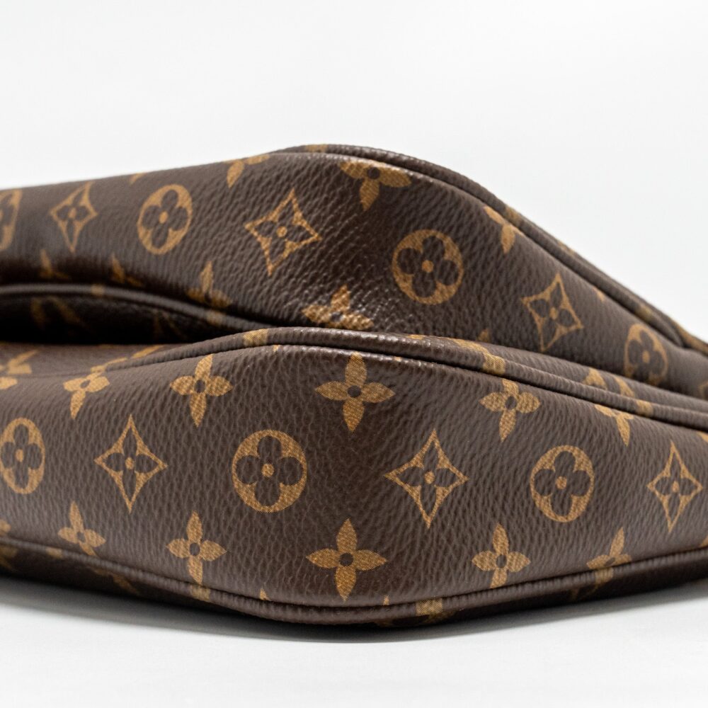 AAA Replica Louis Vuitton LV MULTI POCHETTE ACCESSOIRES MONOGRAM CANVAS GHW