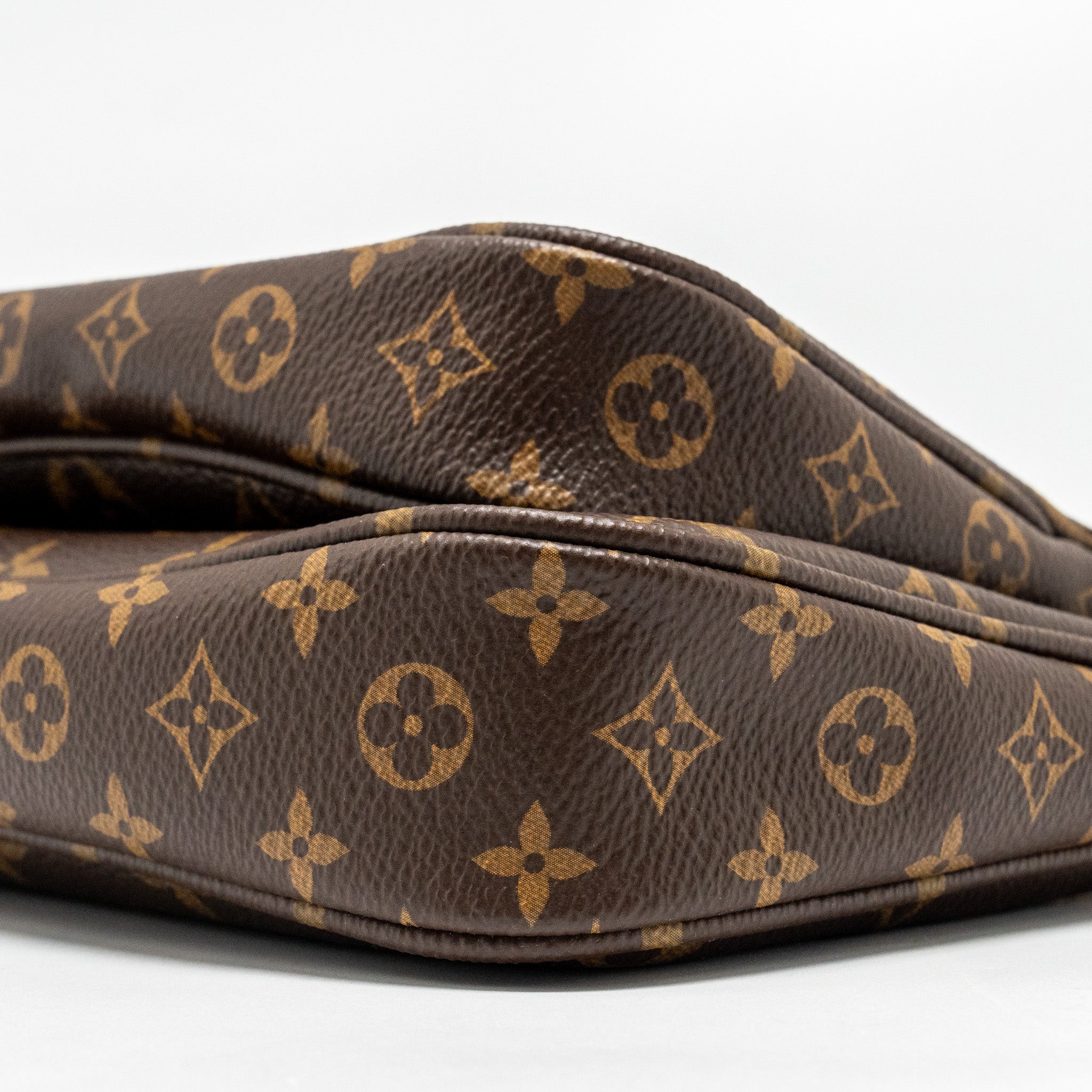 AAA Replica Louis Vuitton LV MULTI POCHETTE ACCESSOIRES MONOGRAM CANVAS GHW