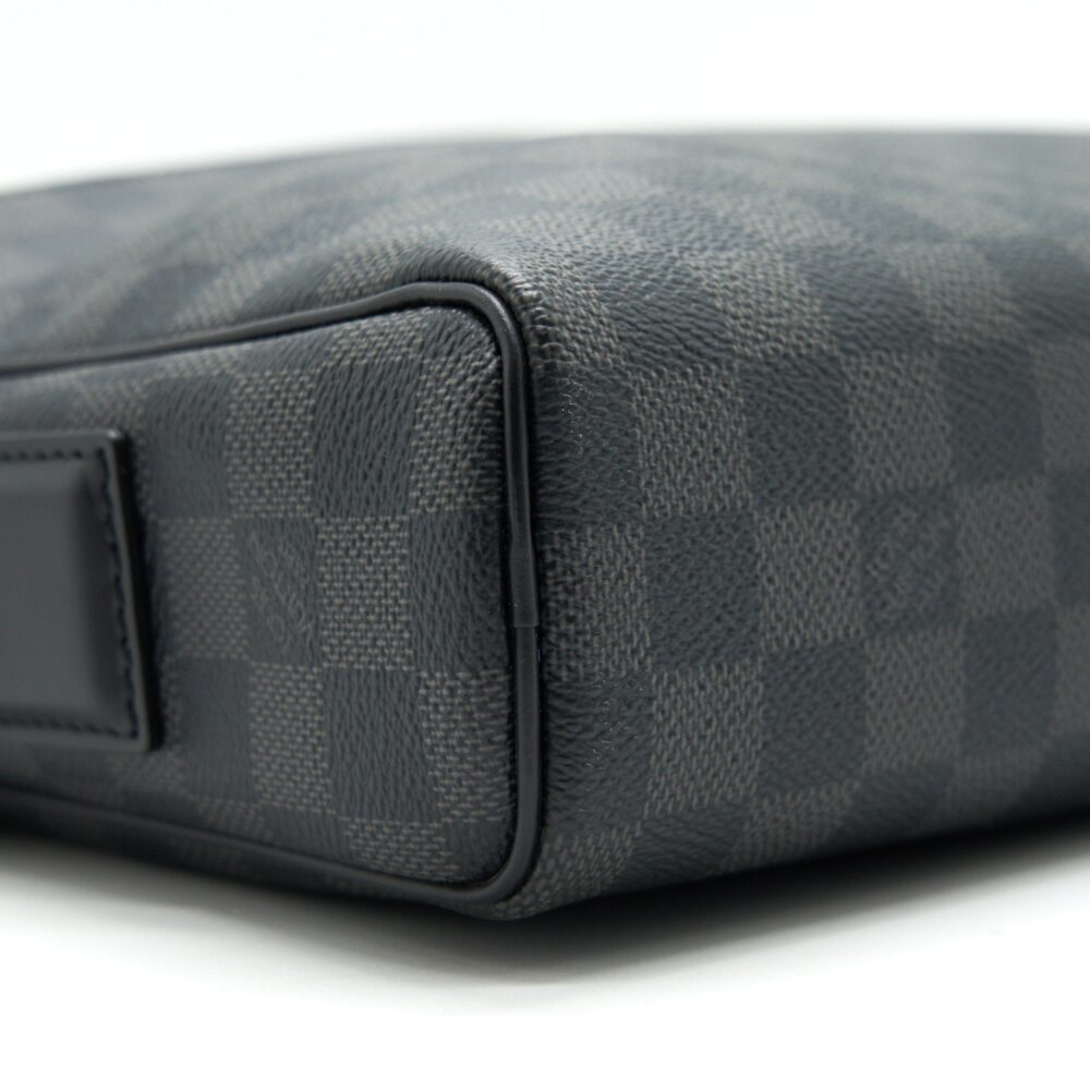 AAA Replica Louis Vuitton LV DAYTON PM MEN'S MESSENGER BAG