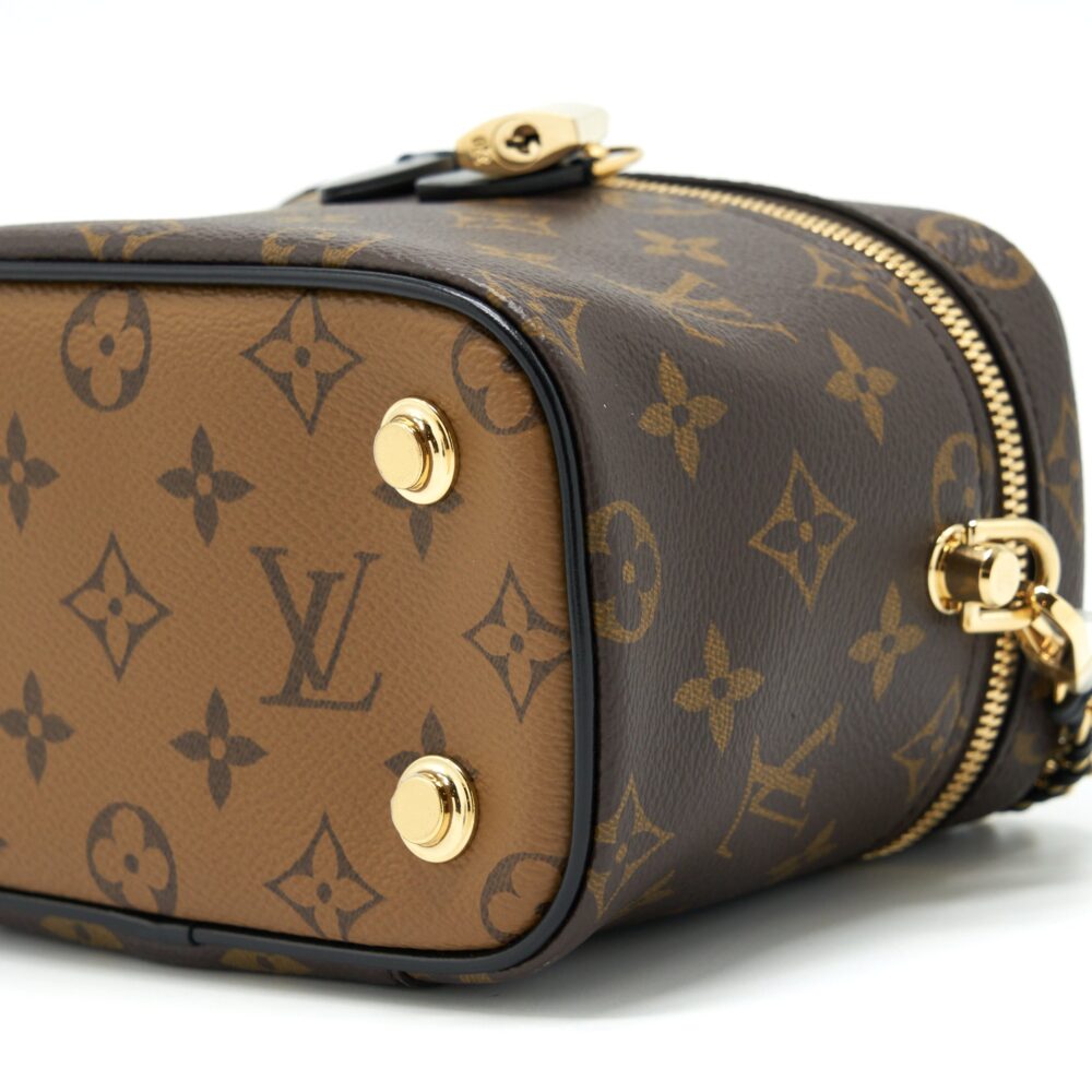 AAA Replica Louis Vuitton LV VANITY PM MONOGRAM CANVAS YEAR 2021 WITH AN EXTRA TWILLY