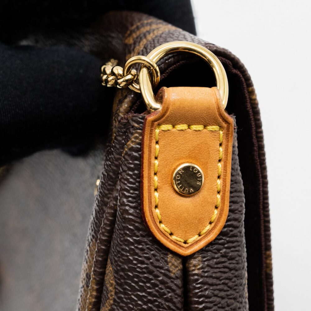 AAA Replica Louis Vuitton LV FAVOURITE PM BAG MONOGRAM CANVAS GHW