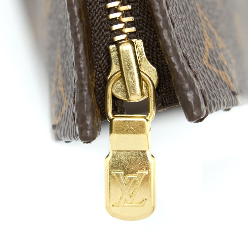 AAA Replica Louis Vuitton LV TOILETRY POCHETTE 26 MONOGRAM CANVAS GHW