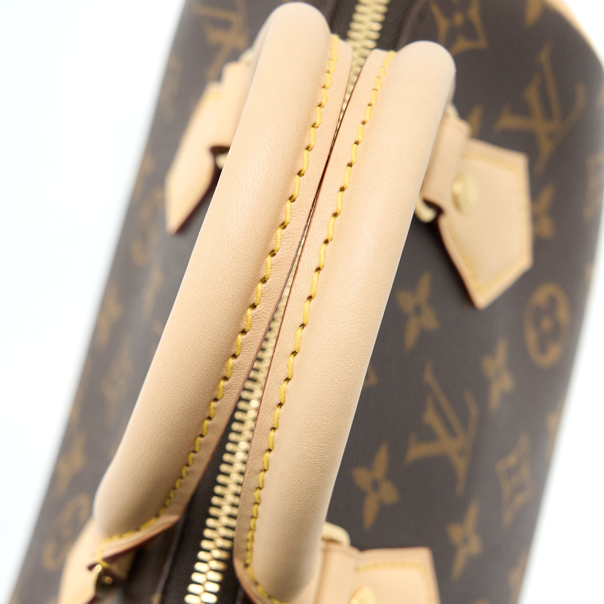 AAA Replica Louis Vuitton LV SPEEDY BANDOULIERE 20 MONOGRAM CANVAS BLACK STRAP GHW (NEW VERSION)