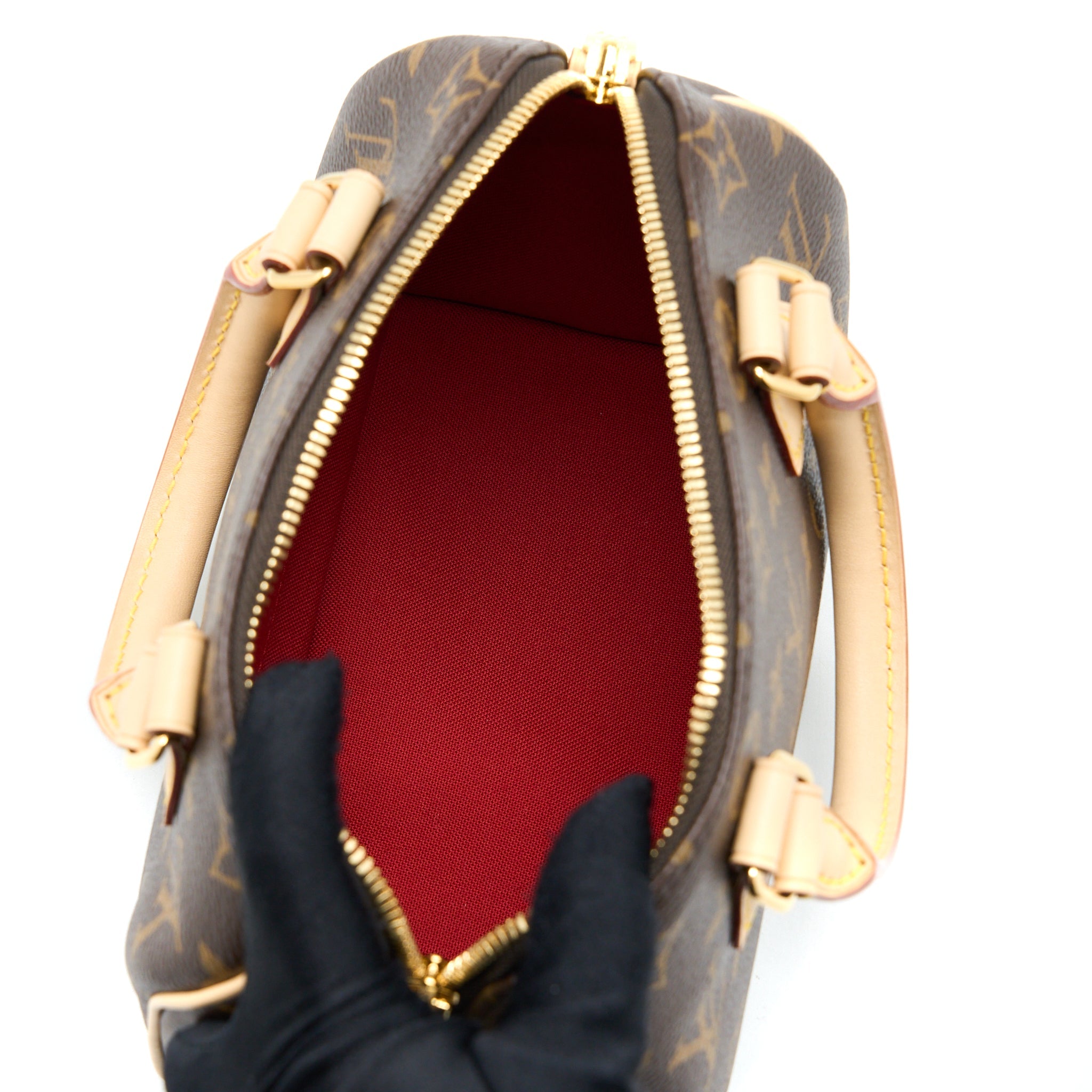 AAA Replica Louis Vuitton LV SPEEDY BANDOULIERE 20 MONOGRAM CANVAS BLACK STRAP GHW (NEW VERSION)