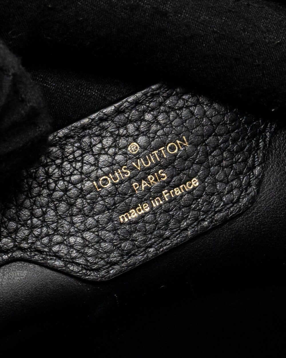 AAA Replica Louis Vuitton LV CAPUCINES MM CALFSKIN BLACK GHW