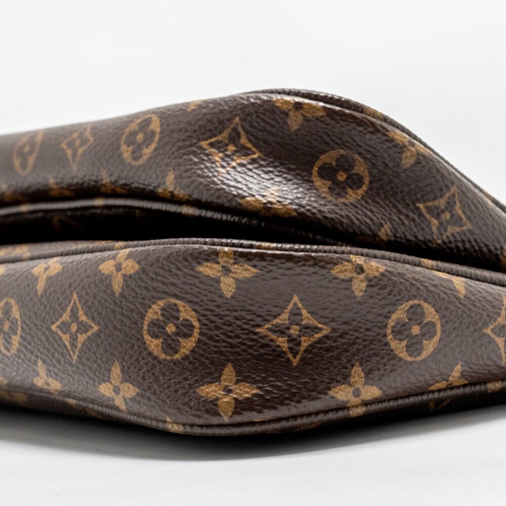 AAA Replica Louis Vuitton LV MULTI POCHETTE ACCESSORIES MONOGRAM CANVAS KHAKI GHW