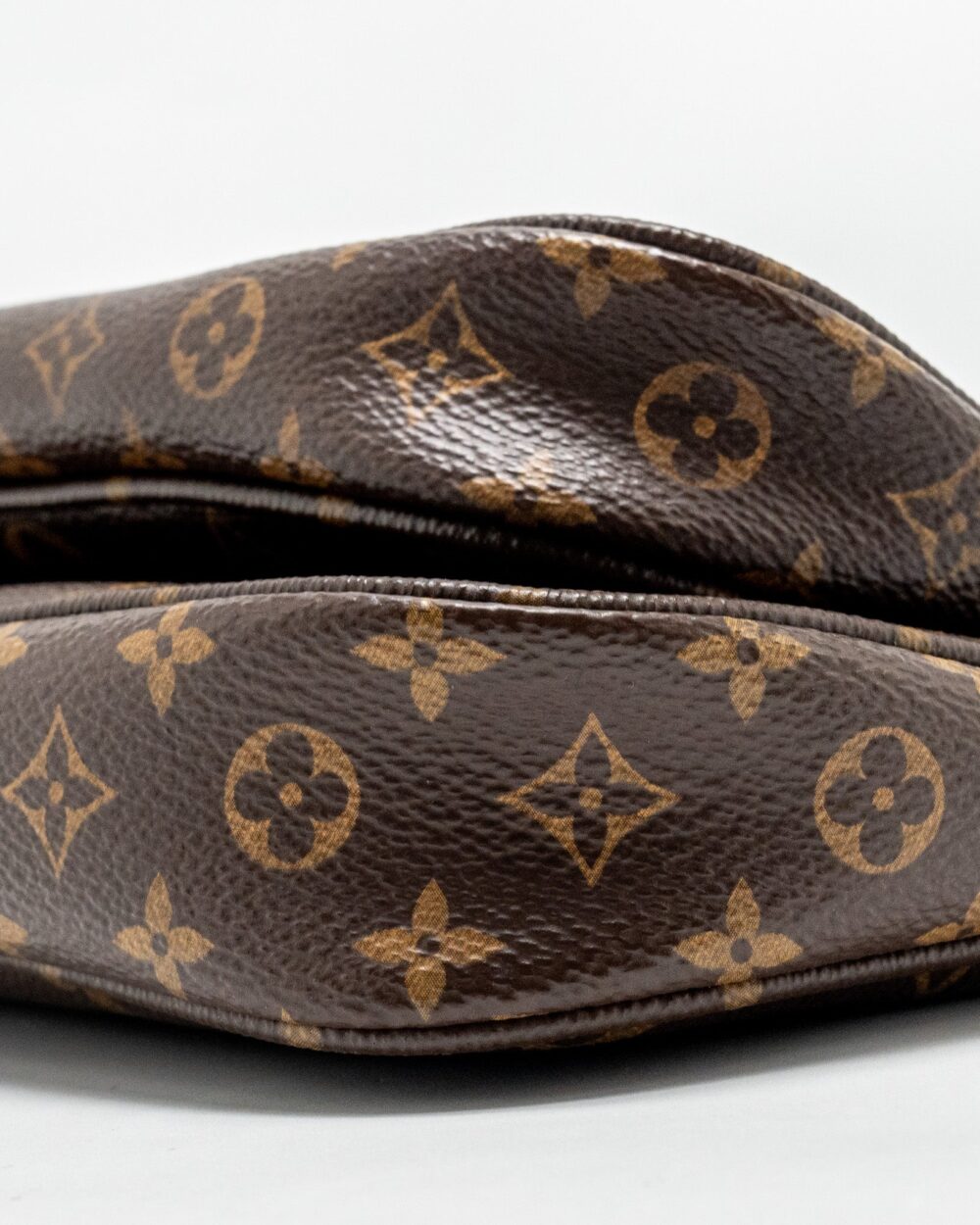 AAA Replica Louis Vuitton LV MULTI POCHETTE ACCESSORIES MONOGRAM CANVAS KHAKI GHW