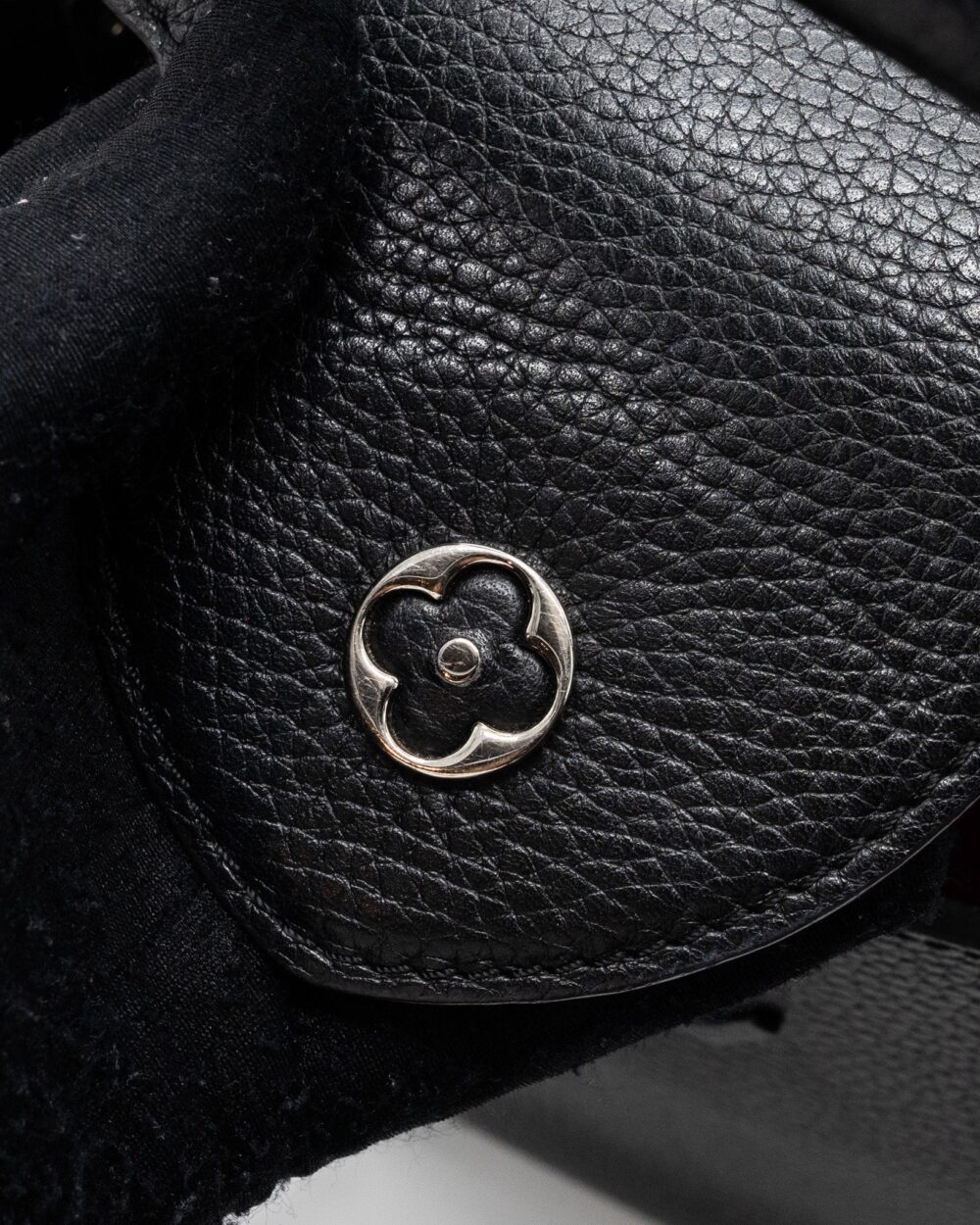 AAA Replica Louis Vuitton LV CAPUCINES PM CALFSKIN BLACK SHW
