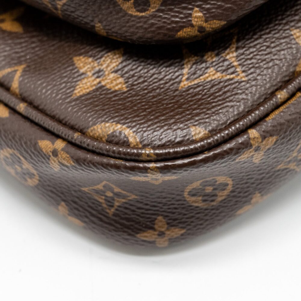 AAA Replica Louis Vuitton LV MULTI POCHETTE ACCESSORIES MONOGRAM CANVAS KHAKI GHW