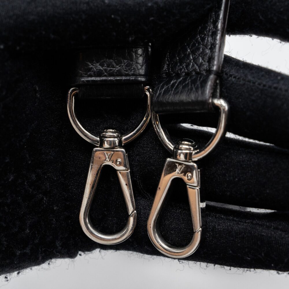 AAA Replica Louis Vuitton LV CAPUCINES PM CALFSKIN BLACK SHW