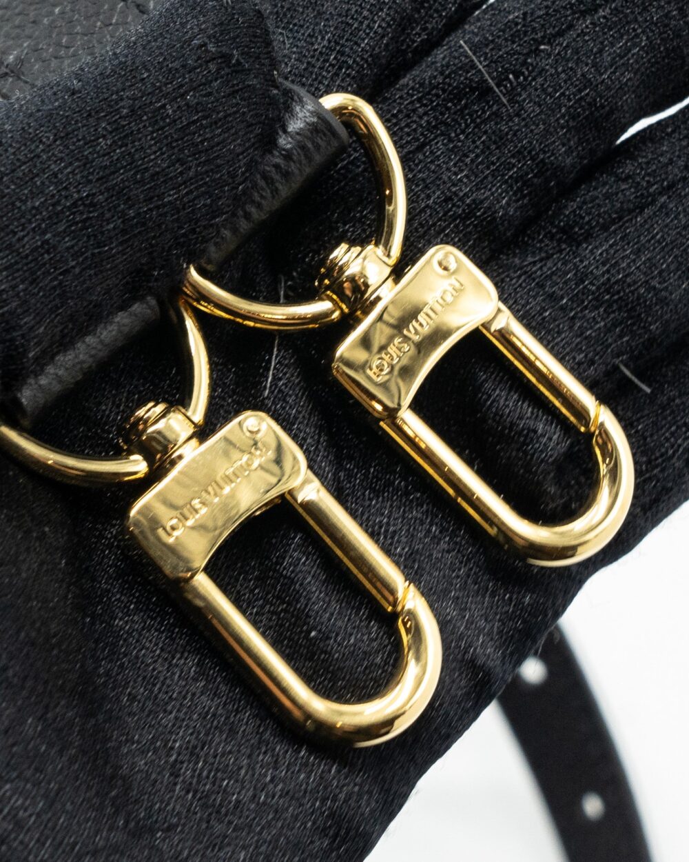 AAA Replica Louis Vuitton LV ONTHEGO PM BICOLOUR MONOGRAM EMPREINTE LEATHER BLACK/BEIGE GHW(NEW VERSION)
