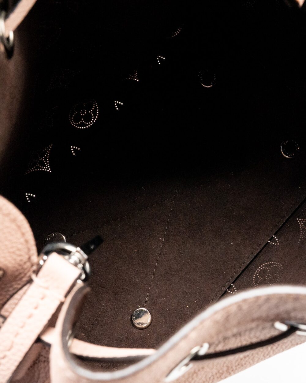 AAA Replica Louis Vuitton LV BELLA BAG CALFSKIN MAGNOLIA SHW