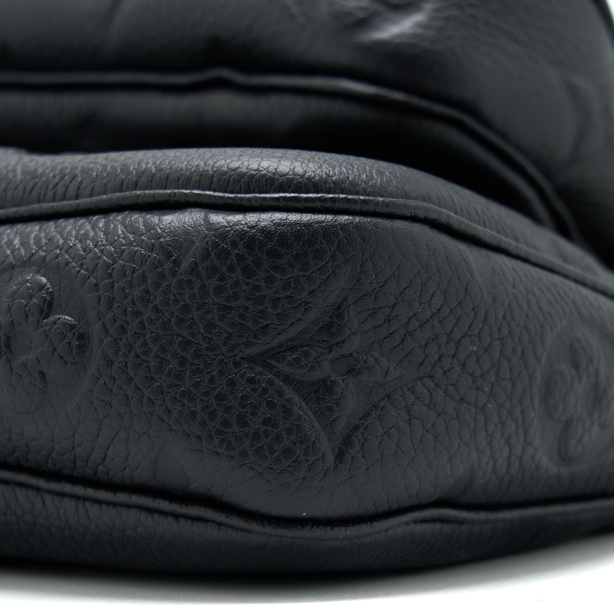 AAA Replica Louis Vuitton LV MULTI POCHETTE ACCESSORIES MONOGRAM EMPRIENTED BLACK GHW (NEW VERSION)