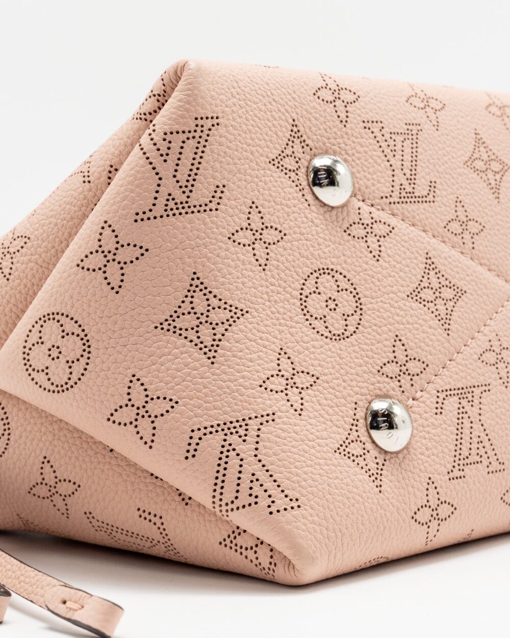 AAA Replica Louis Vuitton LV BELLA BAG CALFSKIN MAGNOLIA SHW