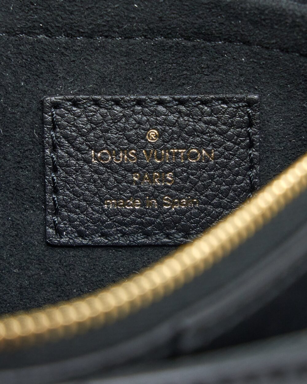 AAA Replica Louis Vuitton LV MULTI POCHETTE ACCESSORIES MONOGRAM EMPRIENTED BLACK GHW (NEW VERSION)