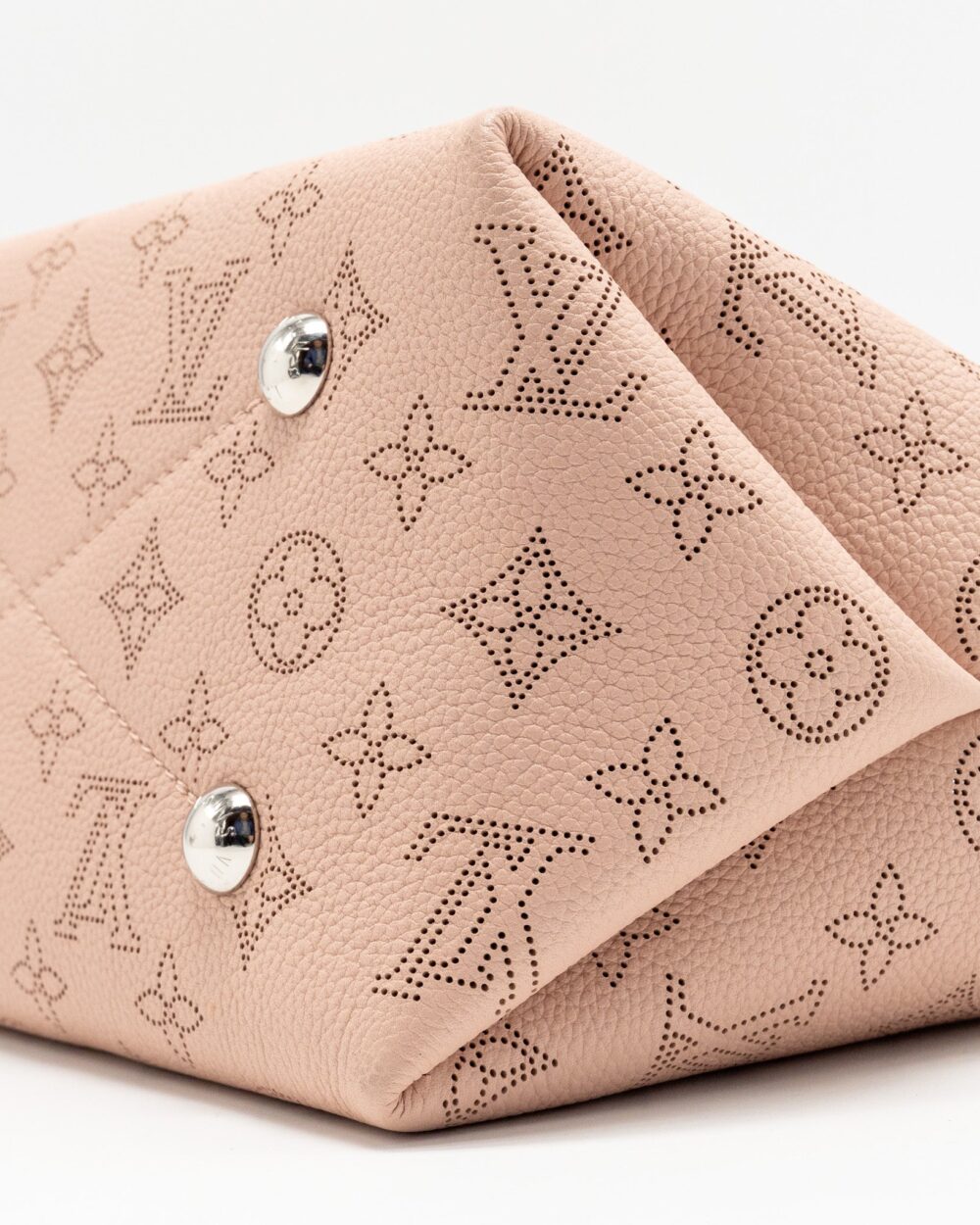 AAA Replica Louis Vuitton LV BELLA BAG CALFSKIN MAGNOLIA SHW