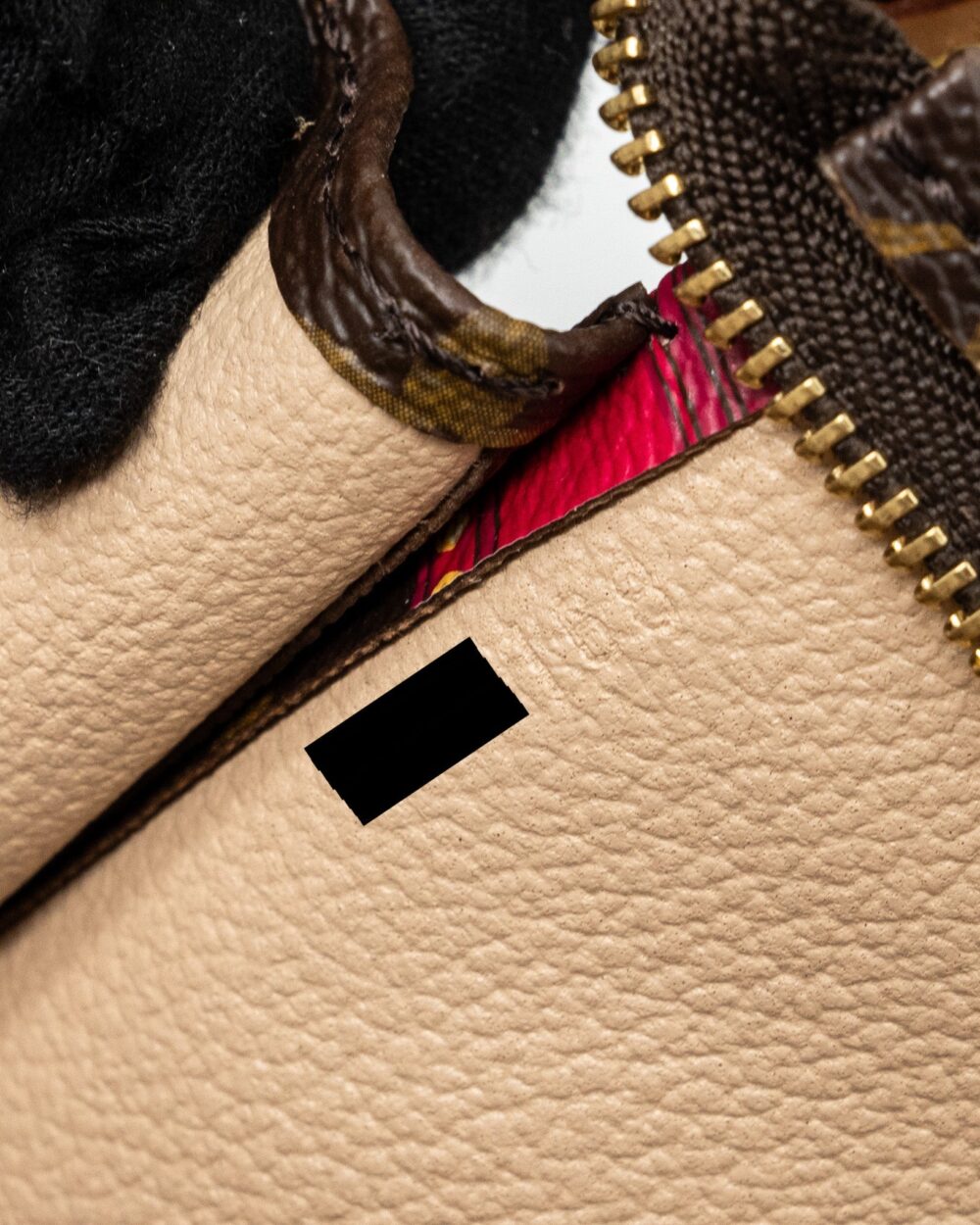 AAA Replica Louis Vuitton LV TOILETRY POCHETTE 26 LIMITED EDITION MONOGRAM CANVAS GHW
