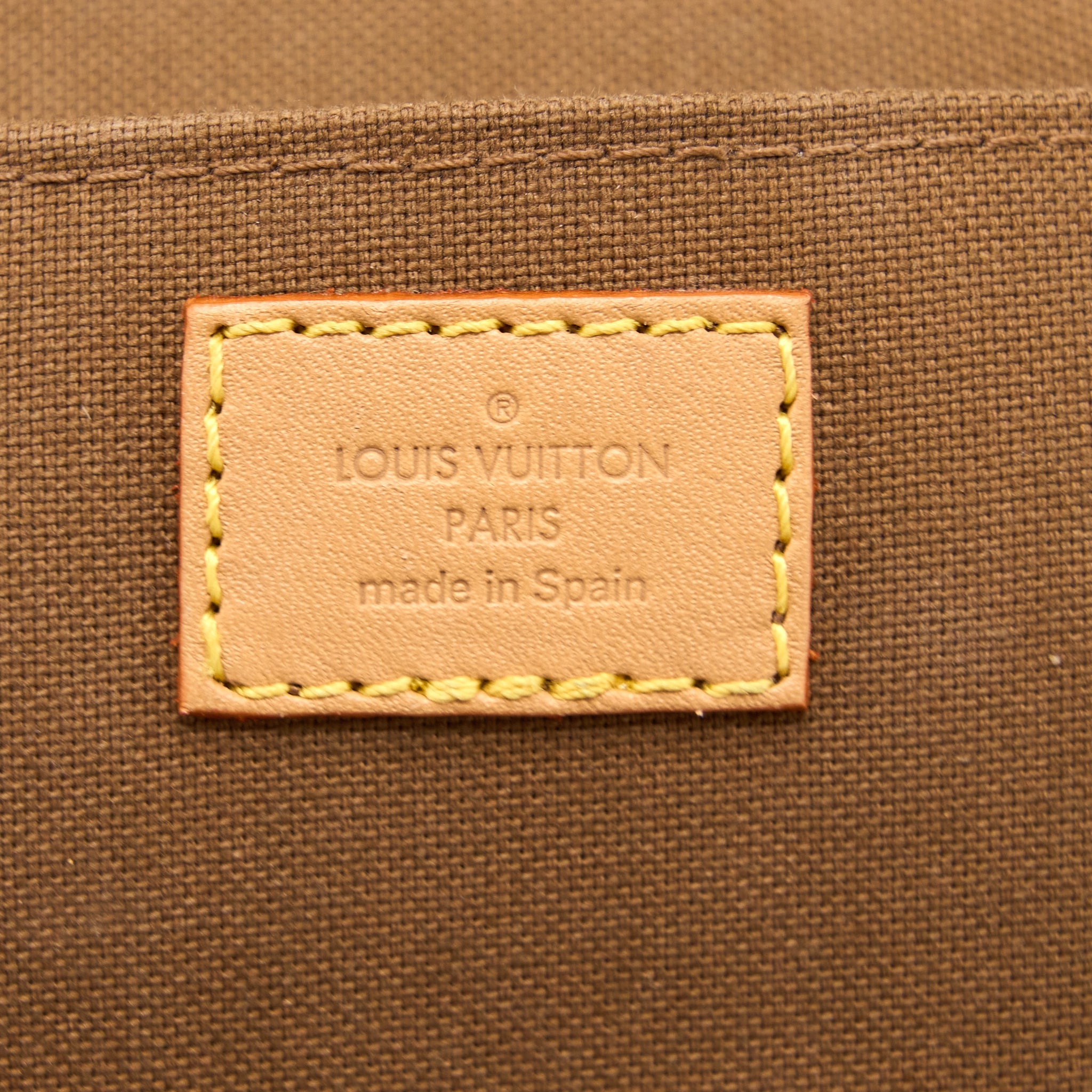 AAA Replica Louis Vuitton LV PETIT SAC PLAT MONOGRAM CANVAS GHW (NEW VERSION)