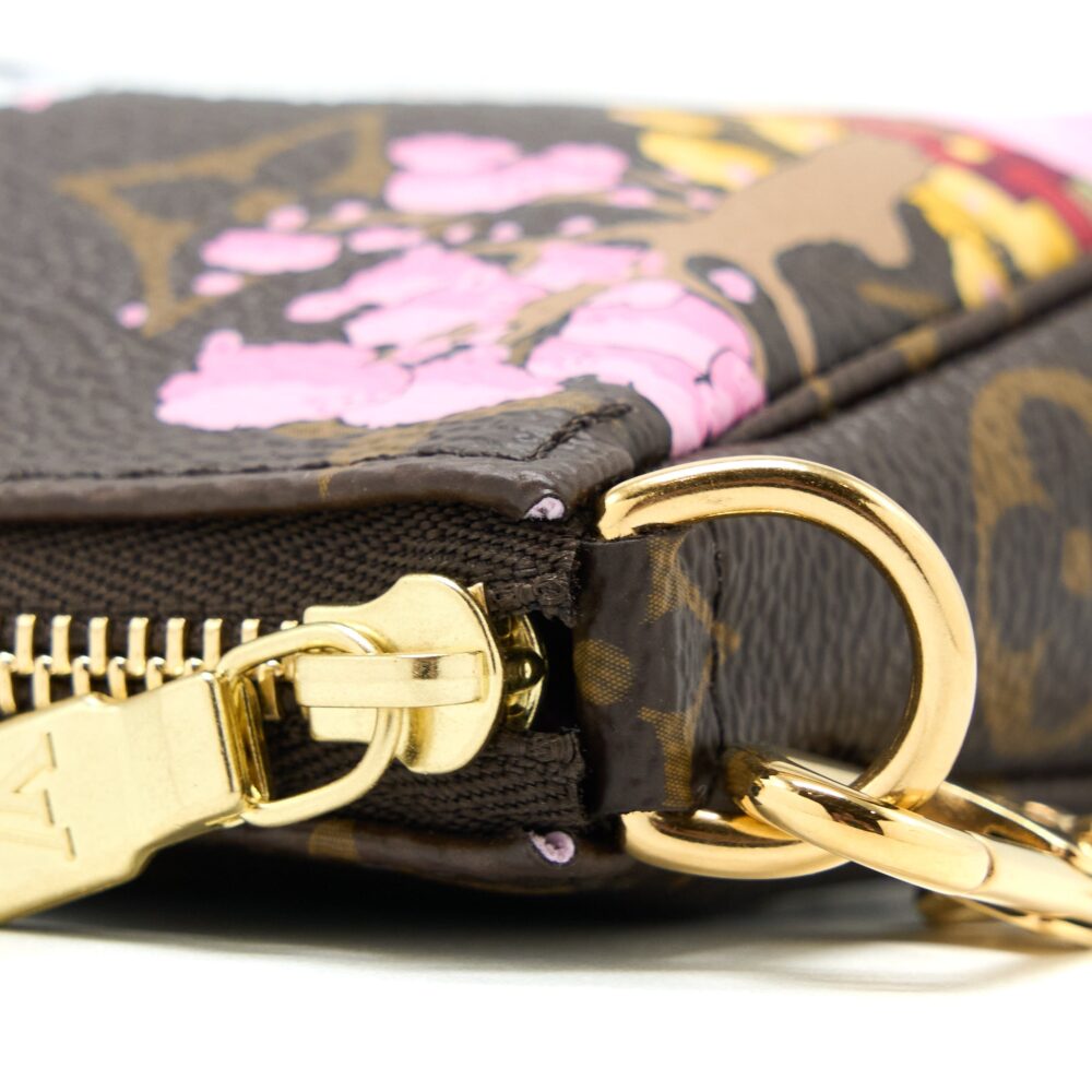 AAA Replica Louis Vuitton LV MINI POCHETTE ACCESSORIES CHRISTMAS LIMITED EDITION MONOGRAM CANVAS GHW