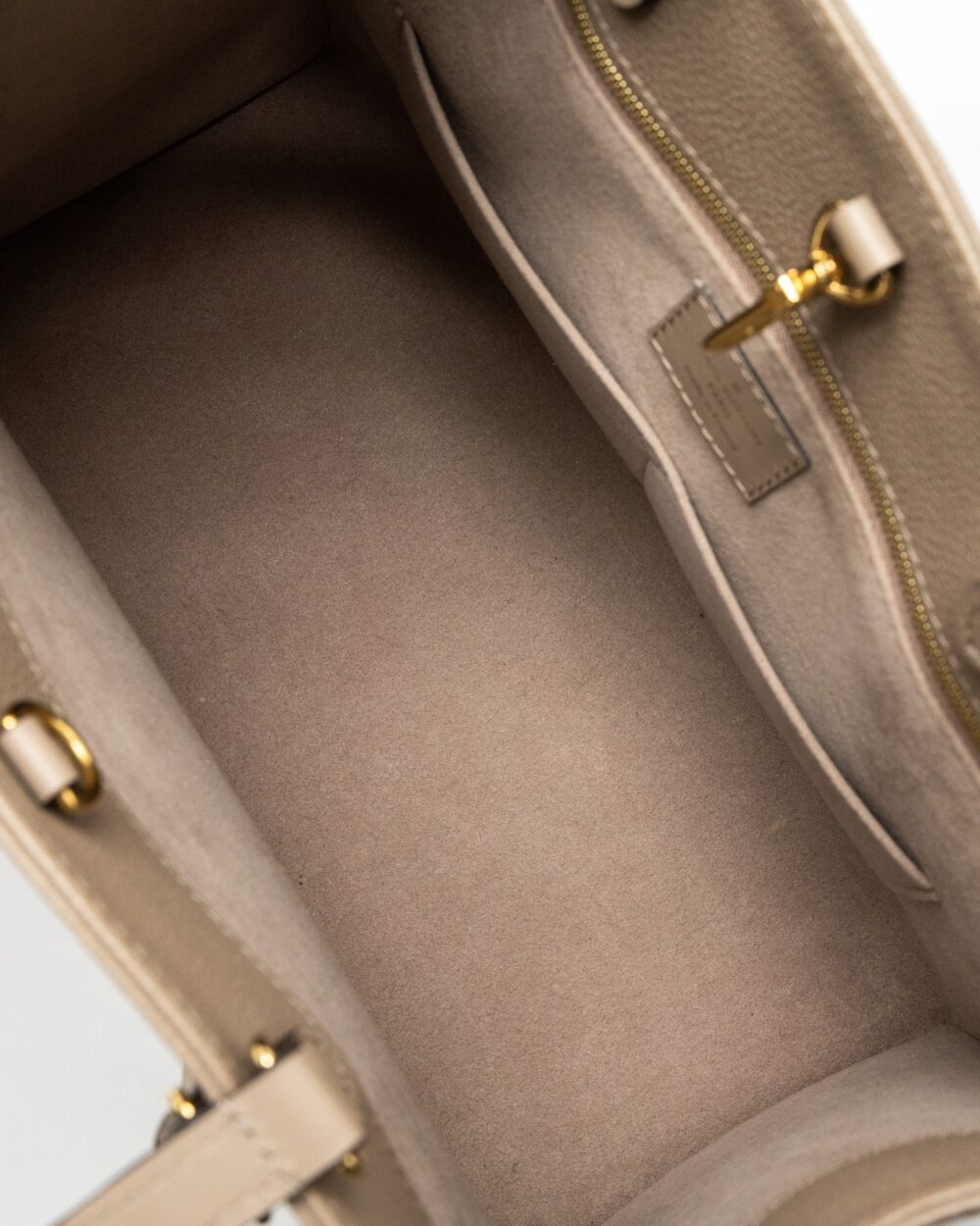 AAA Replica Louis Vuitton LV ON THE GO MM MONOGRAM EMPREINTE TOURTERELLE GHW