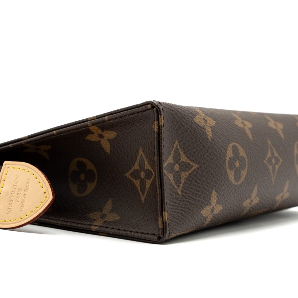AAA Replica Louis Vuitton LV TOILETRY POUCH 19 MONOGRAM CANVAS GHW