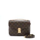 AAA Replica Louis Vuitton LV POCHETTE METIS MONOGRAM CANVAS GHW