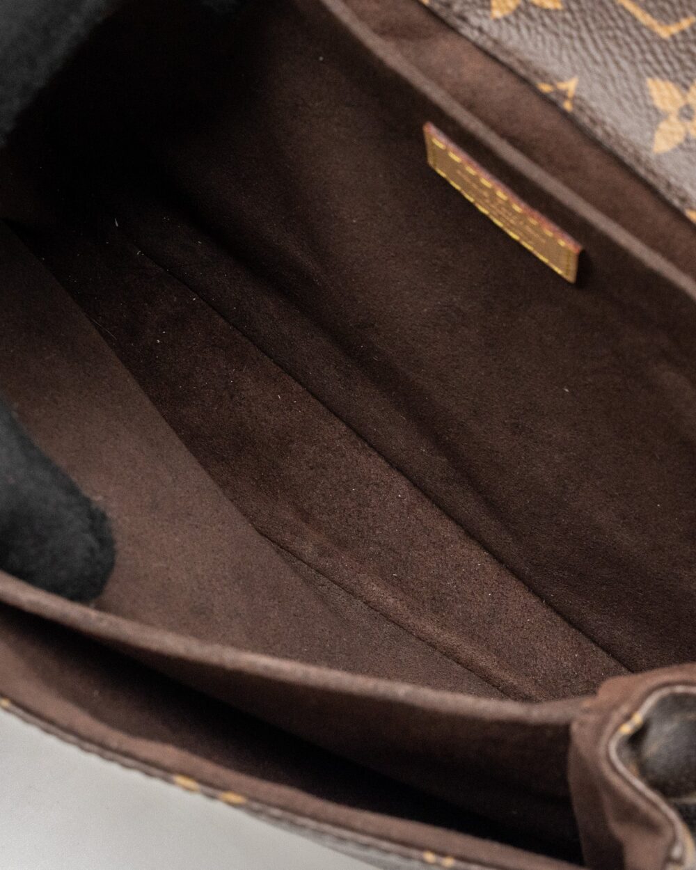 AAA Replica Louis Vuitton LV POCHETTE MÉTIS MONOGRAM CANVAS GHW