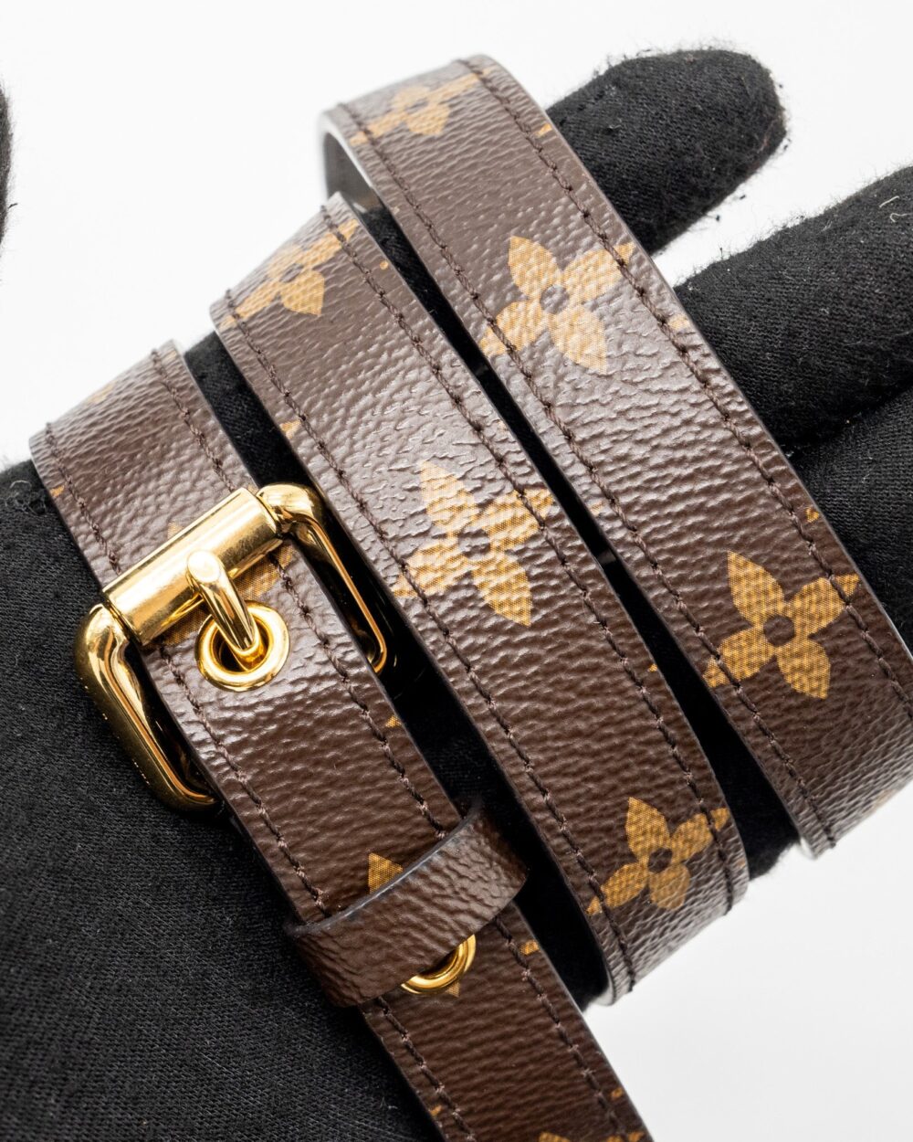 AAA Replica Louis Vuitton LV POCHETTE MÉTIS MONOGRAM CANVAS GHW