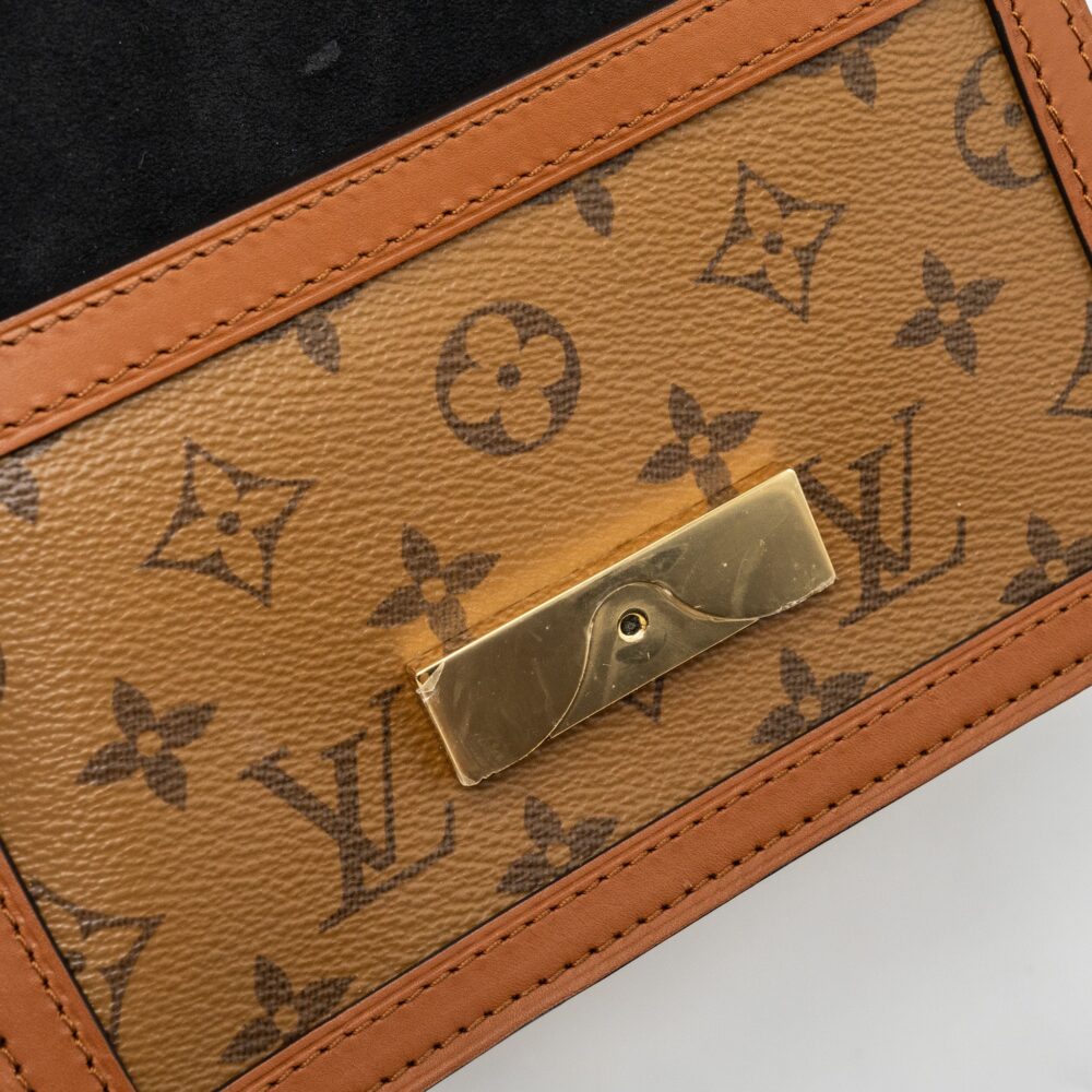 AAA Replica Louis Vuitton LV DAUPHINE BUMBAG MONOGRAM CANVAS GHW